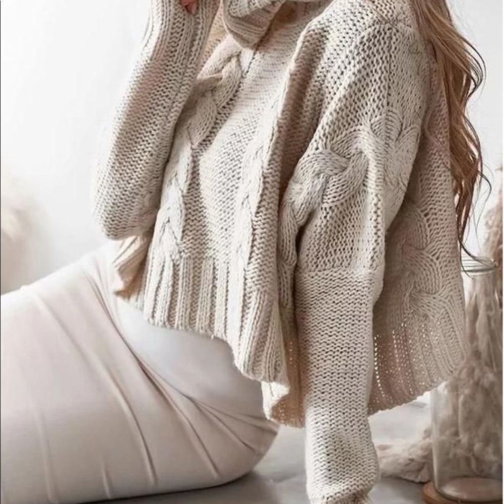 LAST💕 Ivory Chunky Knit Turtleneck Sweater - Picture 3 of 8